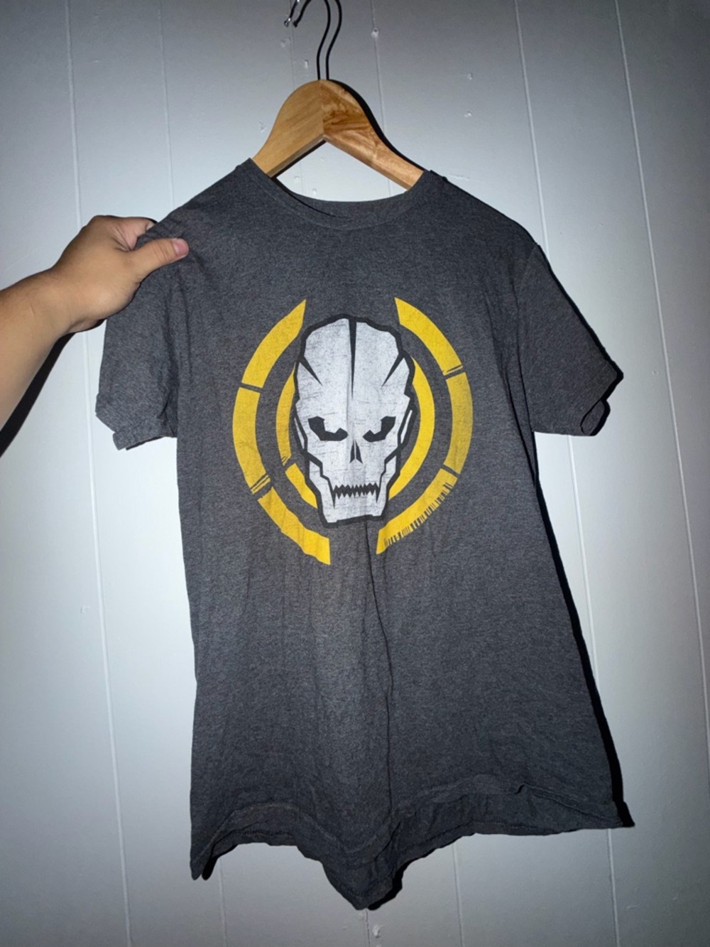 Gray Graphic Skull Tee with Yellow Accents - Men's Shirt